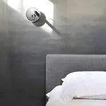 Eiffel Tower In Apartamento París